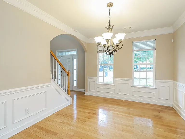 10023 Montrose Dr NW — Photo 6