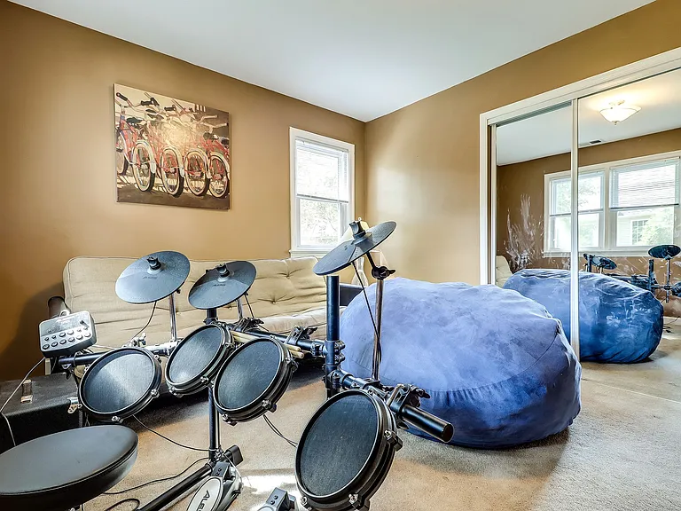 8113 Carlyle Pl — Photo 10