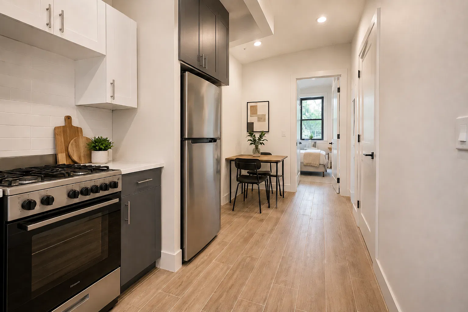 1352 Franklin Avenue — Photo 1
