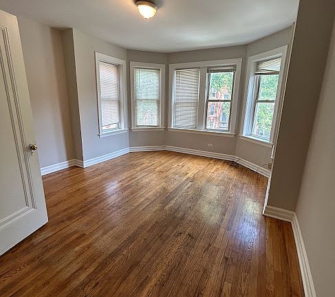 3rd image of 7152 S Cornell Ave APT 2E