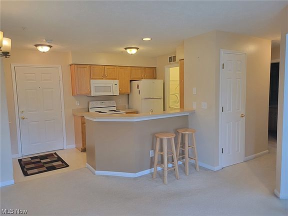 3rd image of 23003 Chandlers Ln APT 221