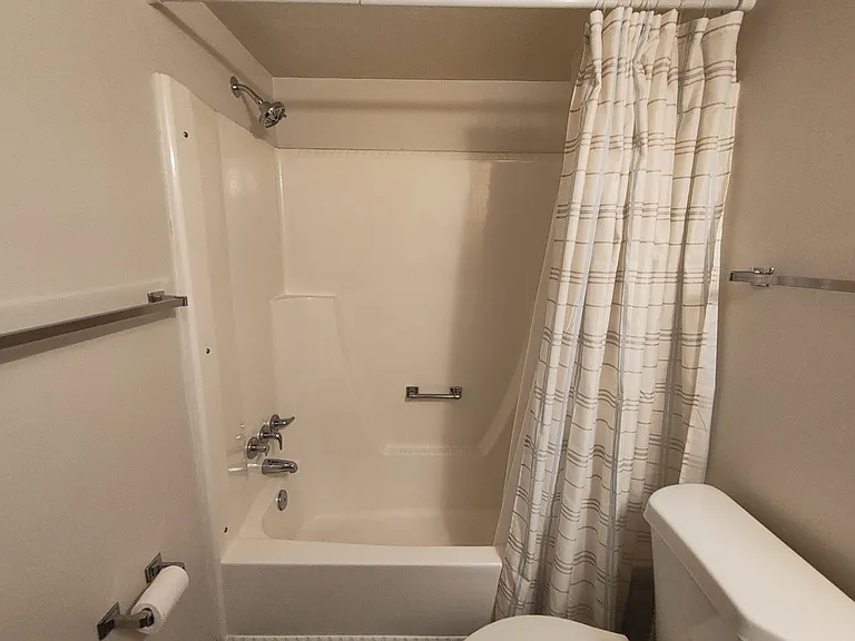 814 Centre St #2 — Photo 15