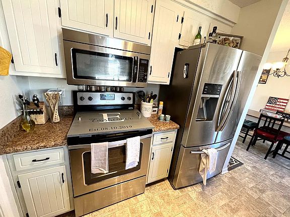 2nd image of 731 Shelton Cir