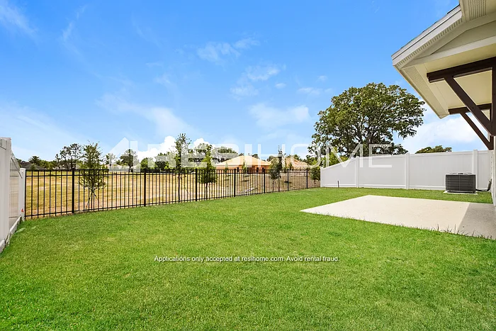 8073 Patagonia Dr — Photo 13