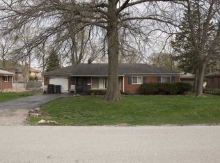 911 Highland Ln, Glenview, IL 60025