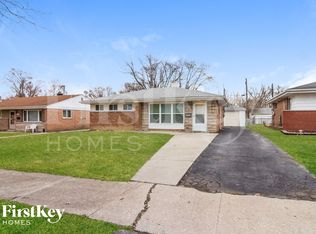 17941 Wildwood Ave, Lansing, IL 60438