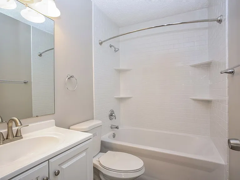 3150 Plainfield Ct — Photo 16