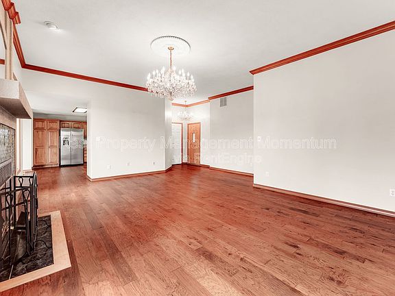 5th image of 271 Loganberry Rd