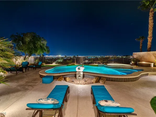 2824 Soaring Peak Ave, Henderson, NV 89052