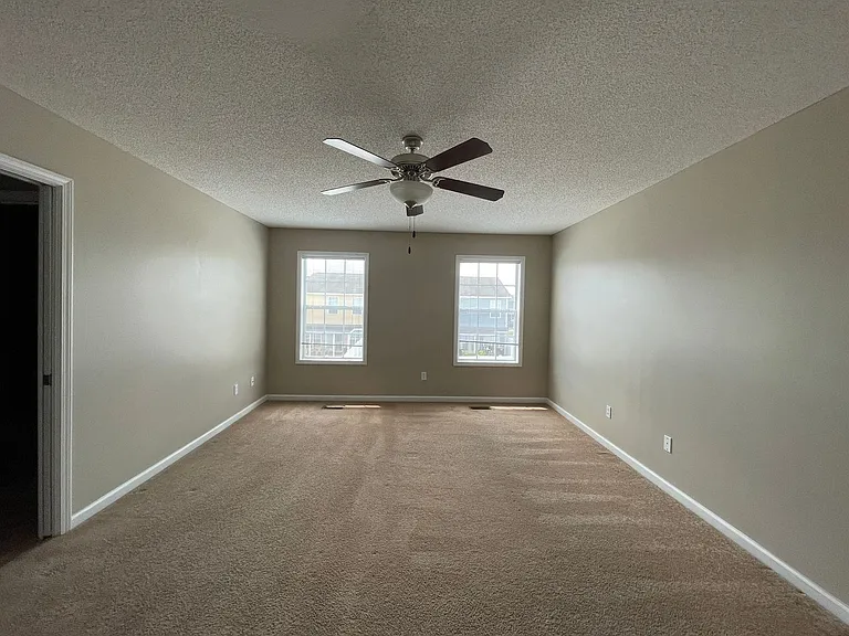 121 Concord Ave — Photo 19
