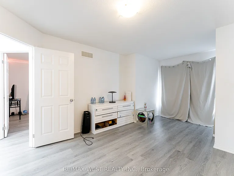 301 Freure Dr — Photo 25