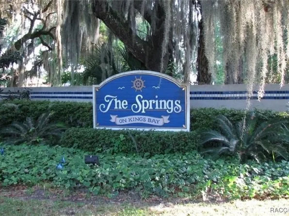 216 NW Bay Path Dr, Crystal River, FL 34428