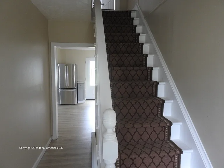 18 Pine St — Photo 4