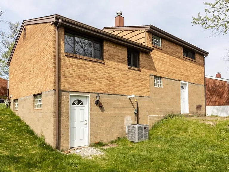 548B Firethorne Dr — Photo 13