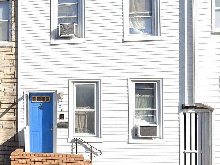 202 Fulton St — Photo 1