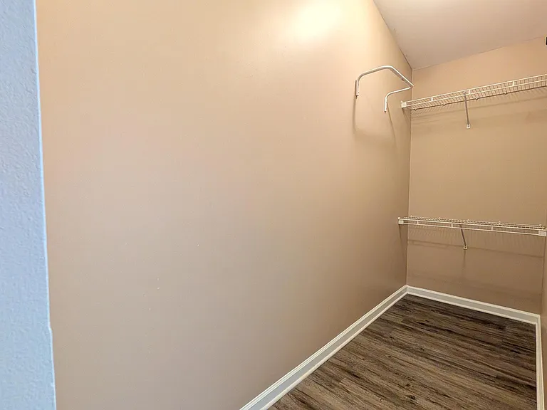 211 Shirley Sq SE — Photo 19