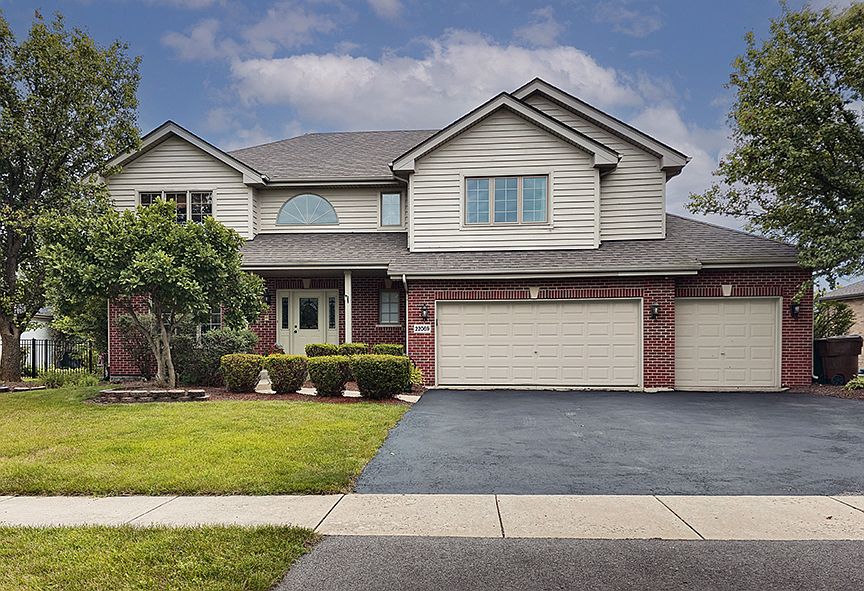 1st image of 22069 Pembrook Dr
