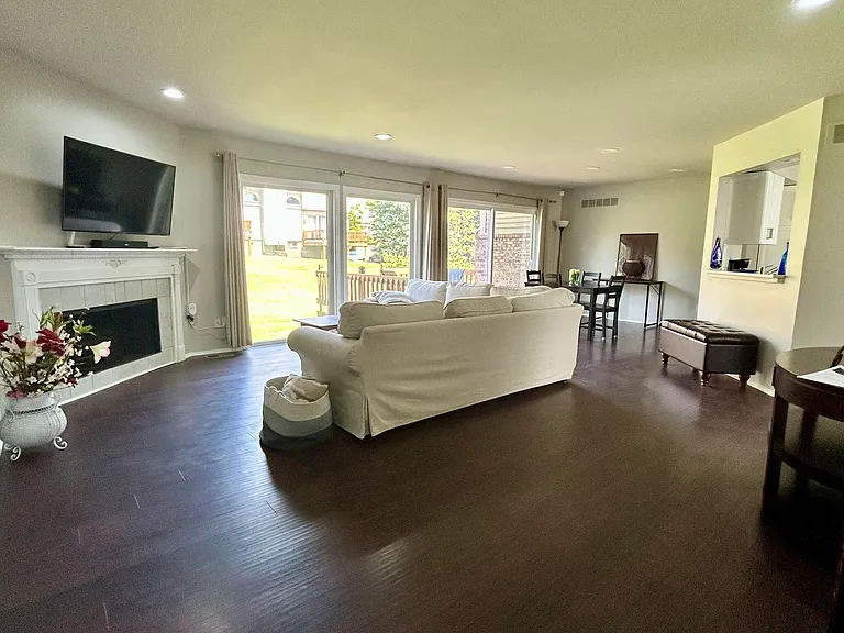 4200 Colorado Ln #114 — Photo 16