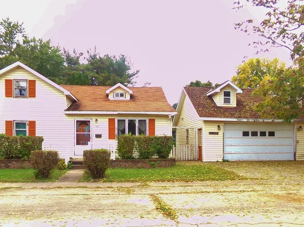 122 S Commercial Ave, Amboy, IL 61310