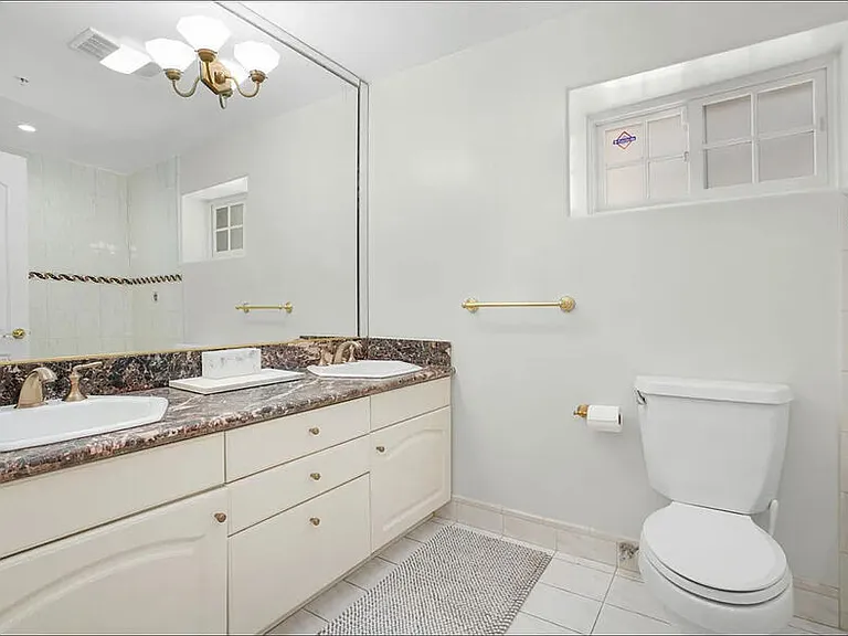 9848 Vidor Dr #101 — Photo 11