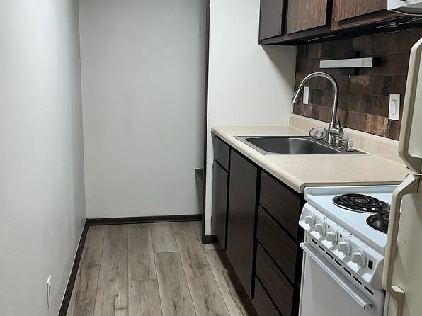 1209 County House Ln #A