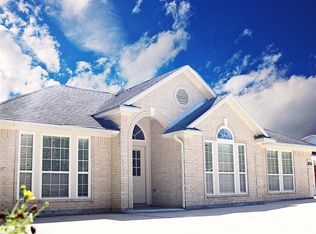 1827 Isom St, Houston, TX 77039