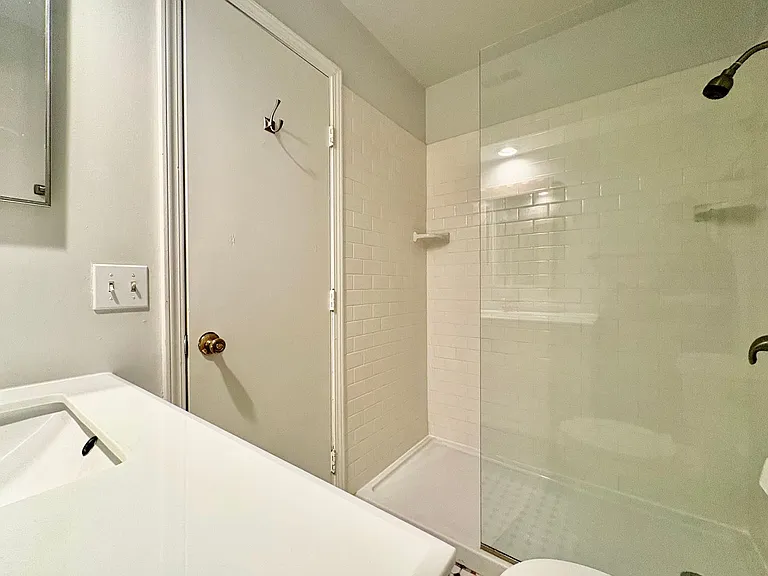 4420 Jarboe St — Photo 21