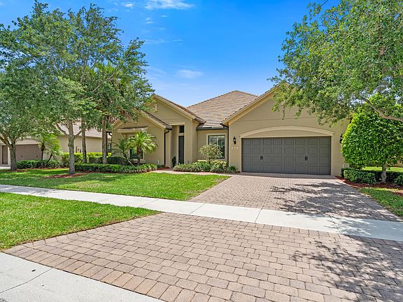 3rd image of 4591 Siena Circle