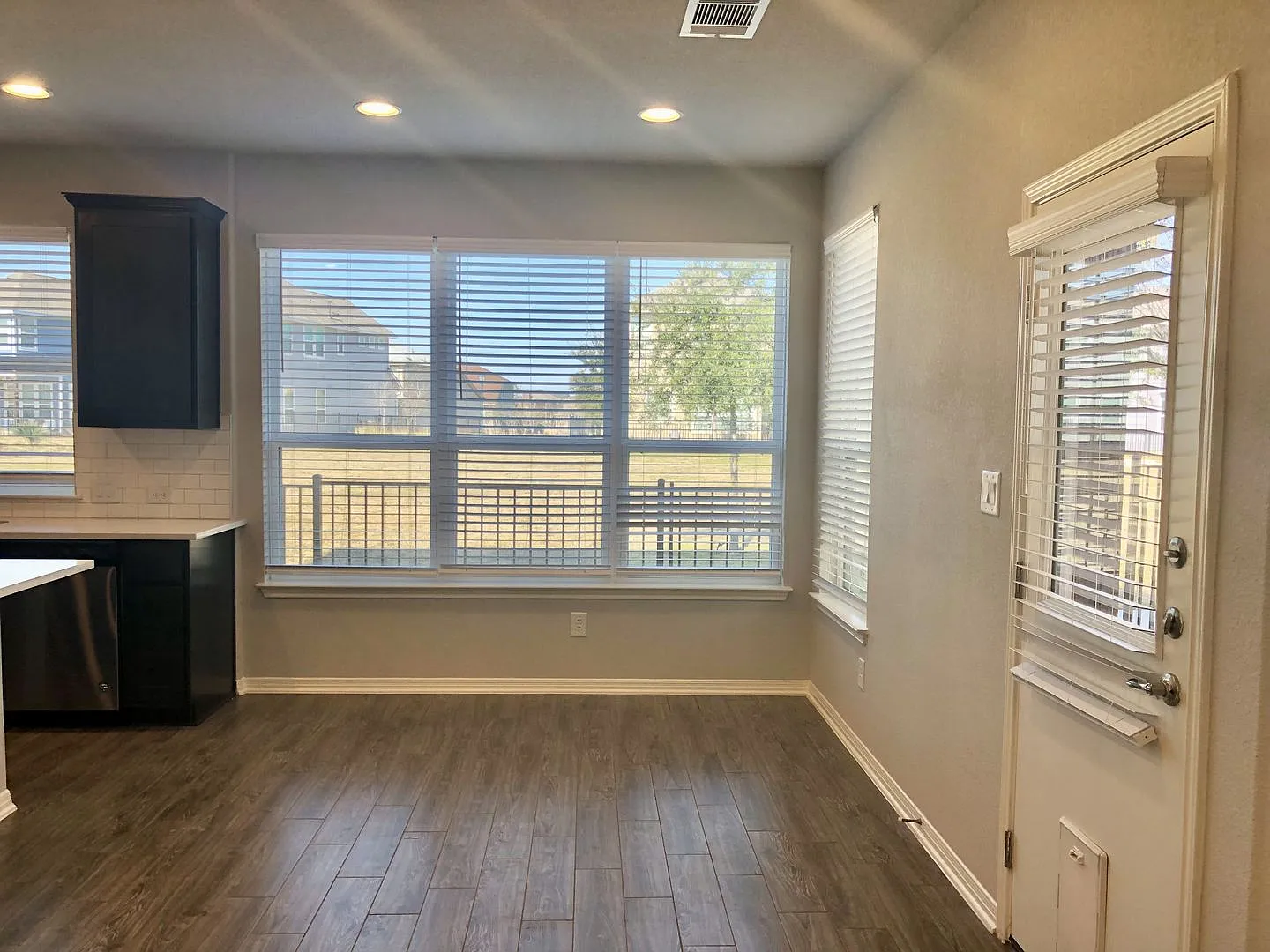 Private Gated Community inside of Plum Creek! — Photo 4