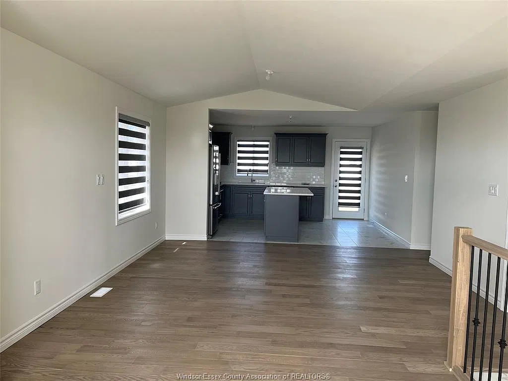 3 bed, $2,250 — Photo 3