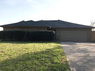 8404 Springbrook Ct, North Richland Hills, TX 76182