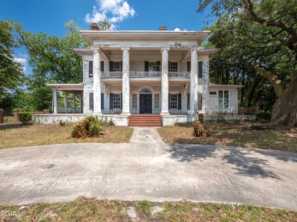 725 College St, Eastman, GA 31023