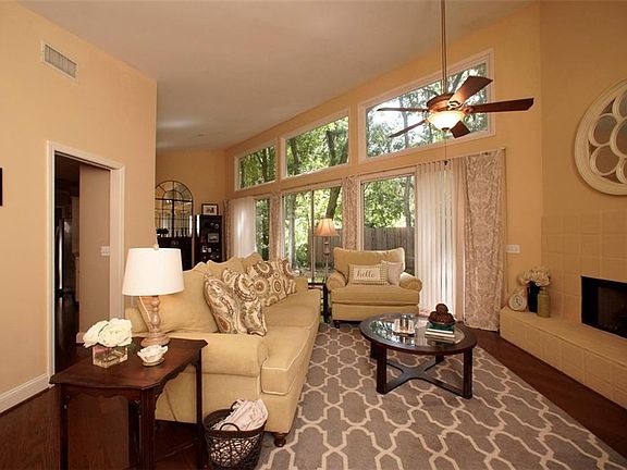 2nd image of 15 Wimbledon Ct