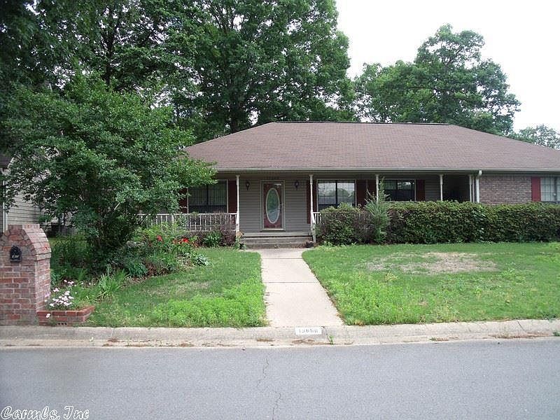 1st image of 13600 Woodbrook Dr