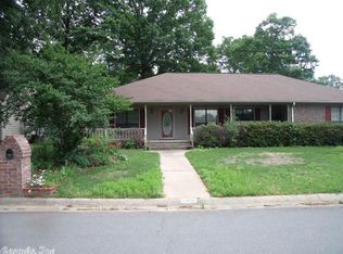 13600 Woodbrook Dr, Little Rock, AR 72211