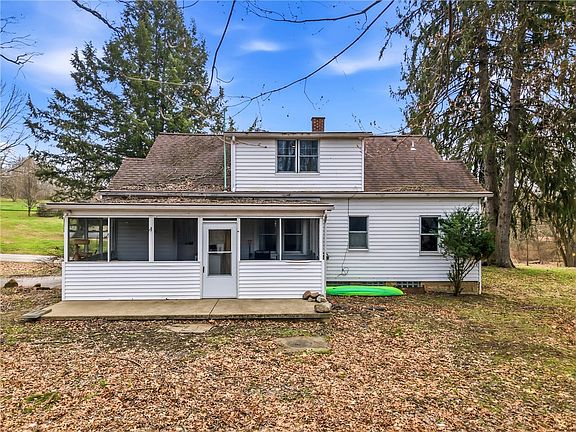 4th image of 2411 Graceland Rd