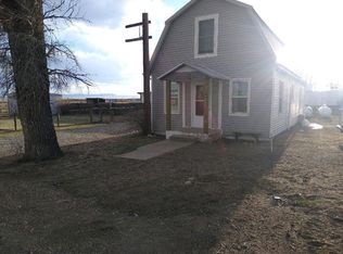 406 4th St, Rock River, WY 82083