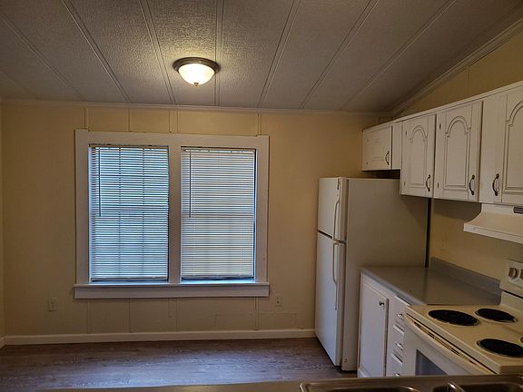 5th image of 178 Dolphin Dr SE