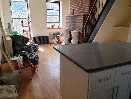 Rented by Chartwell Manhattan Realty | media 24