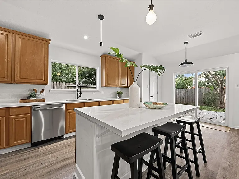 5535 Gable Meadows Dr — Photo 18