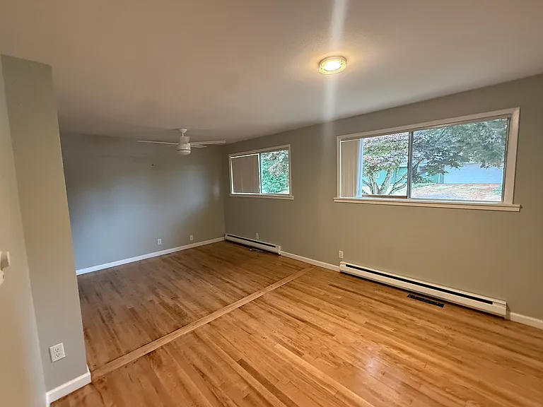 4515 NE 17th Pl — Photo 10