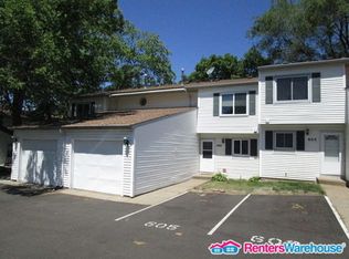 605 Burnsville Pkwy E, Burnsville, MN 55337