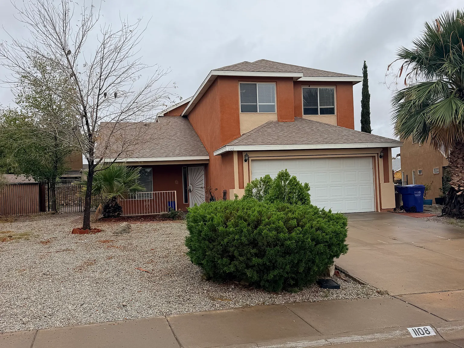 3 bed, 2053 sqft, $1,900 — Photo 1