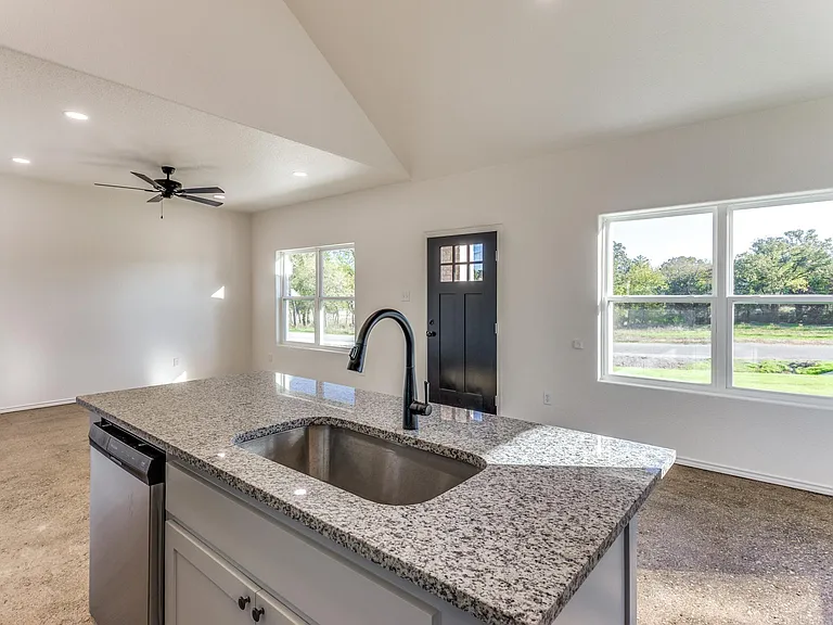 112 Dealva Ct — Photo 7