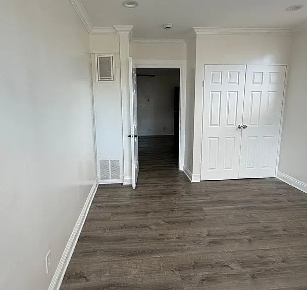7305 Kester Ave — Photo 9