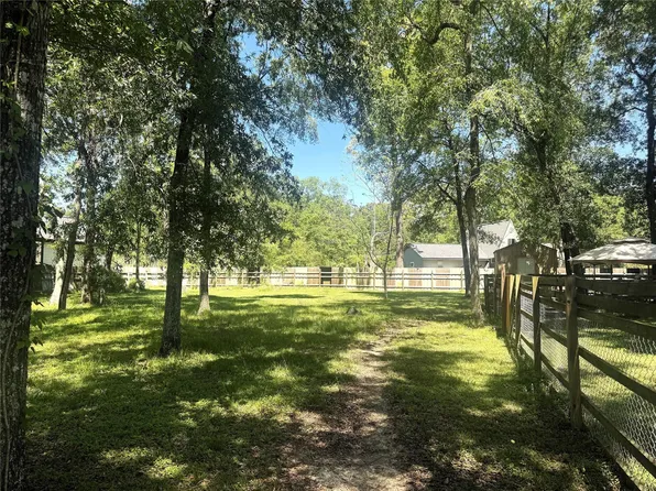 1418 Black Bear Dr, Crosby, TX 77532