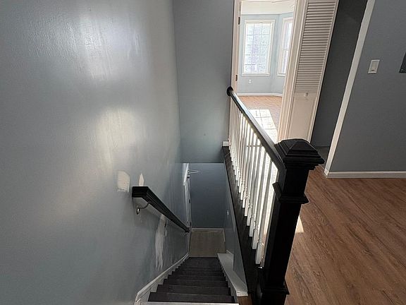 3rd image of 1533 Wakeling St Floor 2
