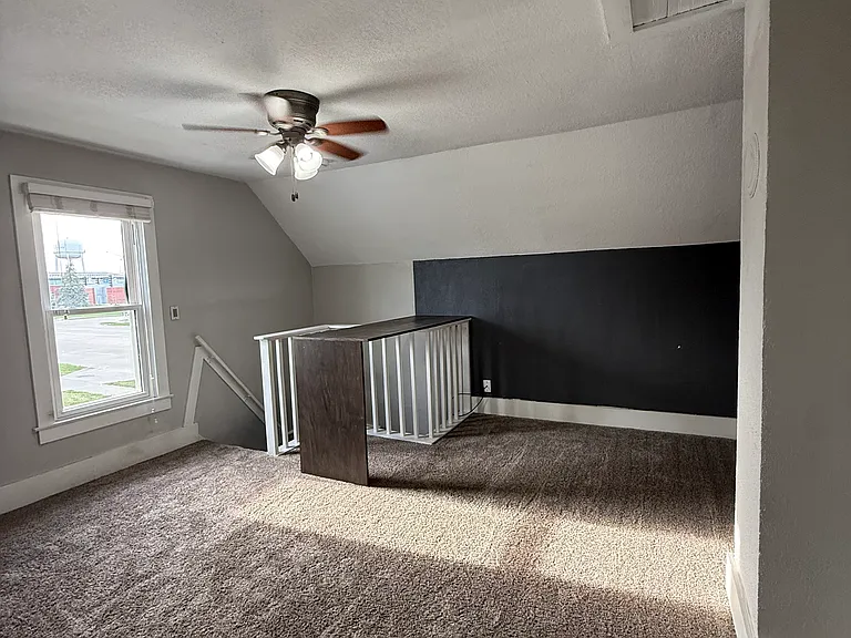 102 SW Walnut St — Photo 14