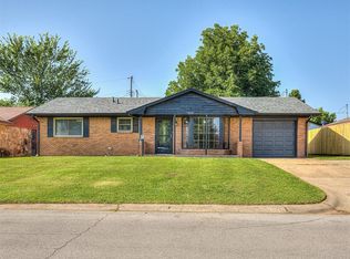 215 W Underwood St, El Reno, OK 73036