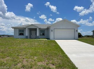 1079 Saturn Ct, Labelle, FL 33935
